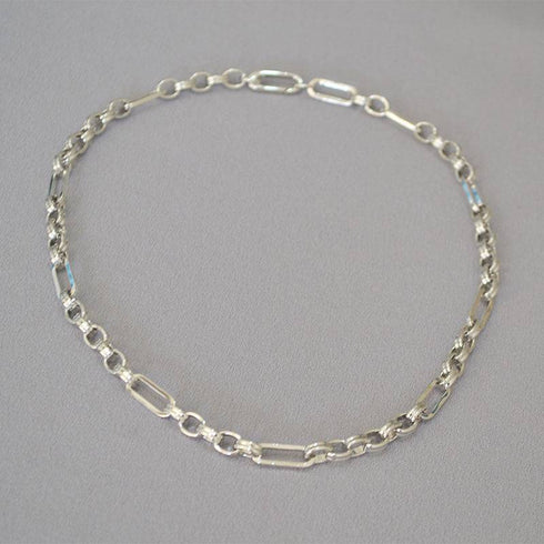 Modern Interlocking Gold Chain Necklace - Zafari Studio Jewelry